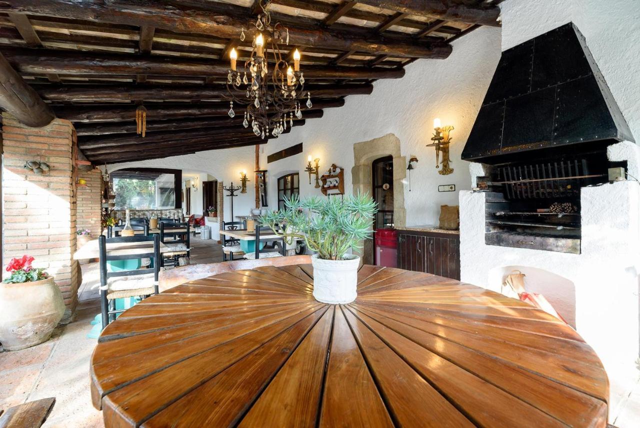 Masia Can Manent Del Bosc S XVIII Santa Eulalia de Ronsana Bagian luar foto